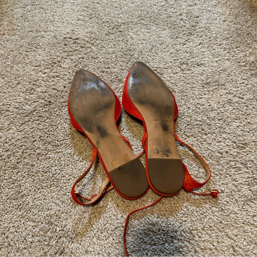 Gently worn red-orange calf fur pointy toe shoes - Picture 3 of 8